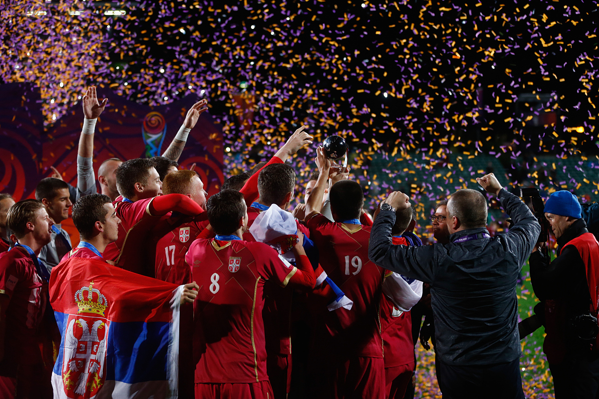 亚博官网-关于巴塞罗那发布备战花絮，今晚再遭质疑，欧冠任务艰巨，高层口径保持一致的信息-亚博官网