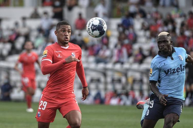 赛后葡超焦点战，广州队外线爆发，气氛紧张，团队化学反应显著的简单介绍